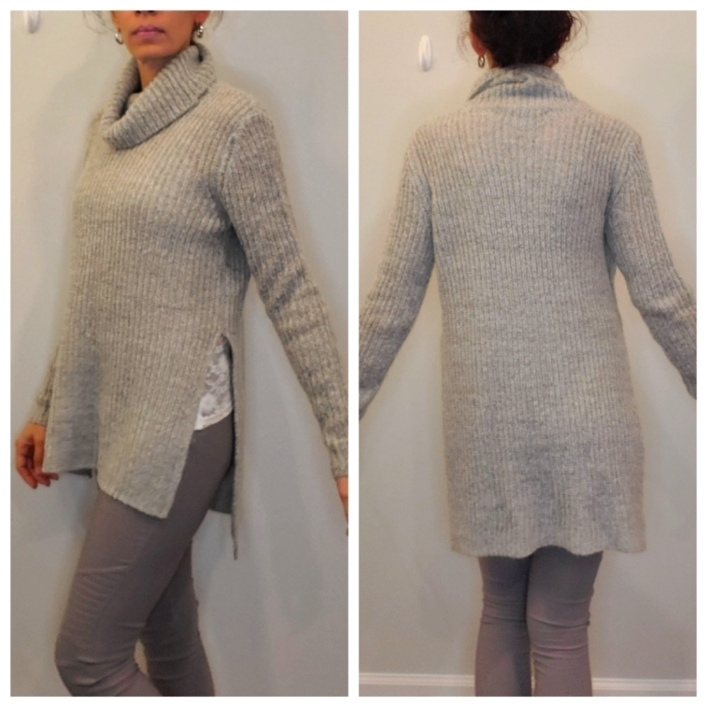 Forever 21 Cowl Neck Chunky Cable Knit Sweater size medium